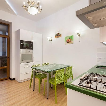 Leogrand Apartment On Doroshenka 38 Lemberg Exterior foto